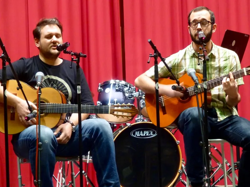 2ndBest, Gitarrenduo