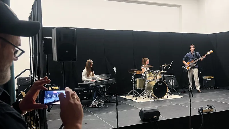 Band Trio