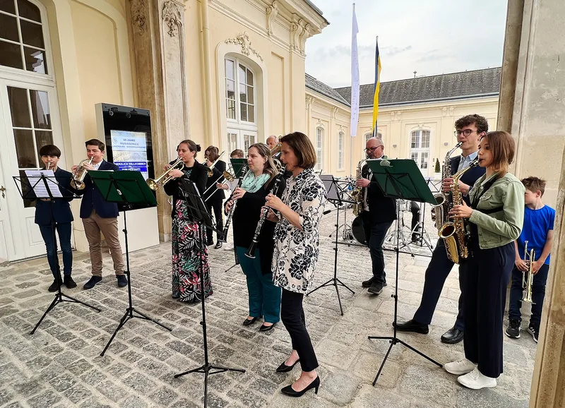 Das Bläserensemble heißt die Gäste herzlich willkommen!