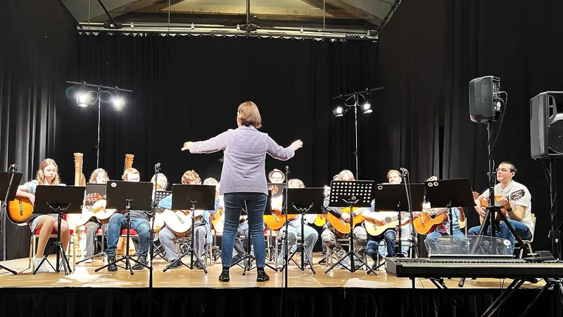 Frühlingskonzert im Kaiserbahnhof 2023 (15)