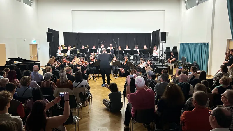Gr. Musikschulorchester – J. A. Hasse Bourrèe und Menuett »Pirates Of The Caribbean«