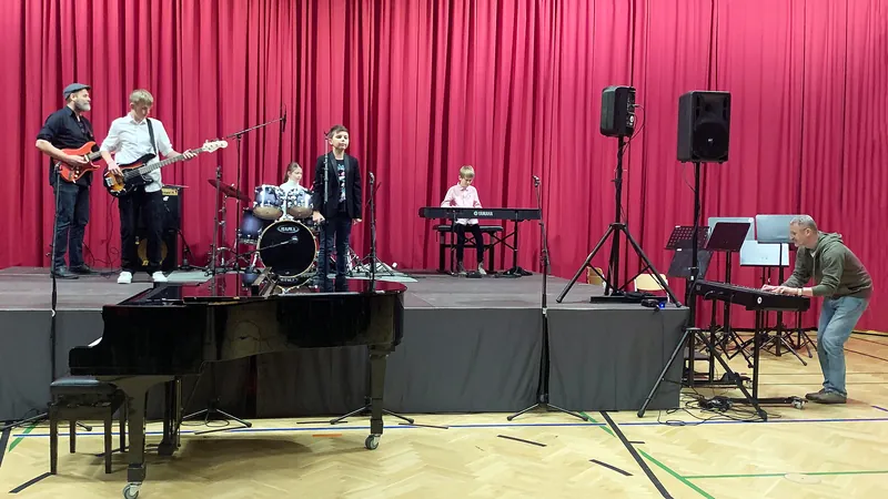 Mini-Rockband – »Hey, Hey, Wickie«
