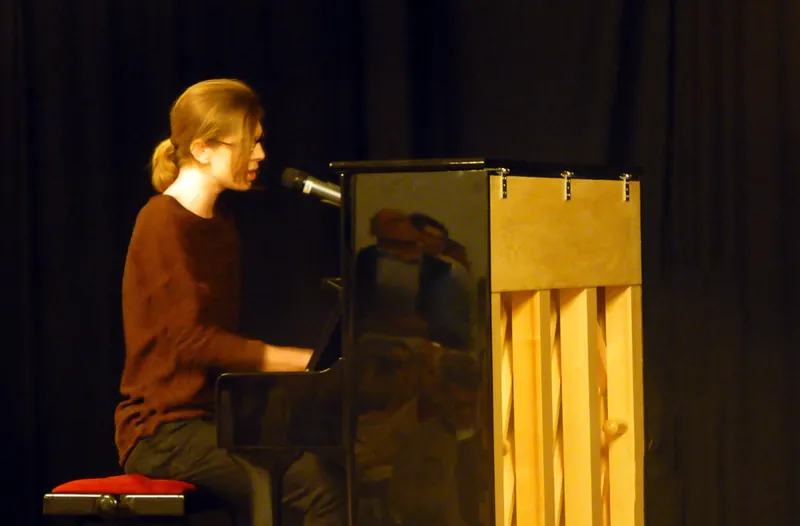 Philip Woloch, Gesang & Klavier