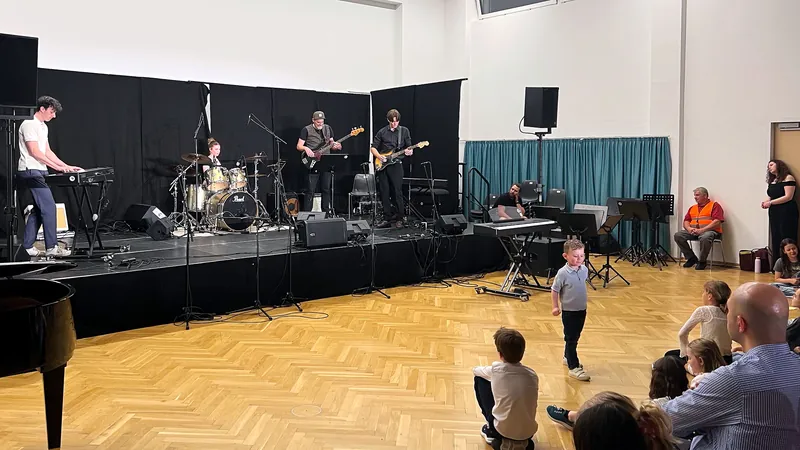 Rockband II – »Ain`t No Sunshine When She`s Gone«
