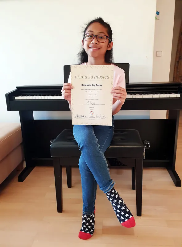Rose-Ann Joy Bacay, Klavier, AG B – 1. Preis