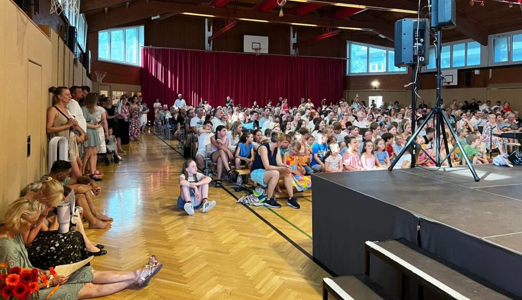 …vor großem Publikum