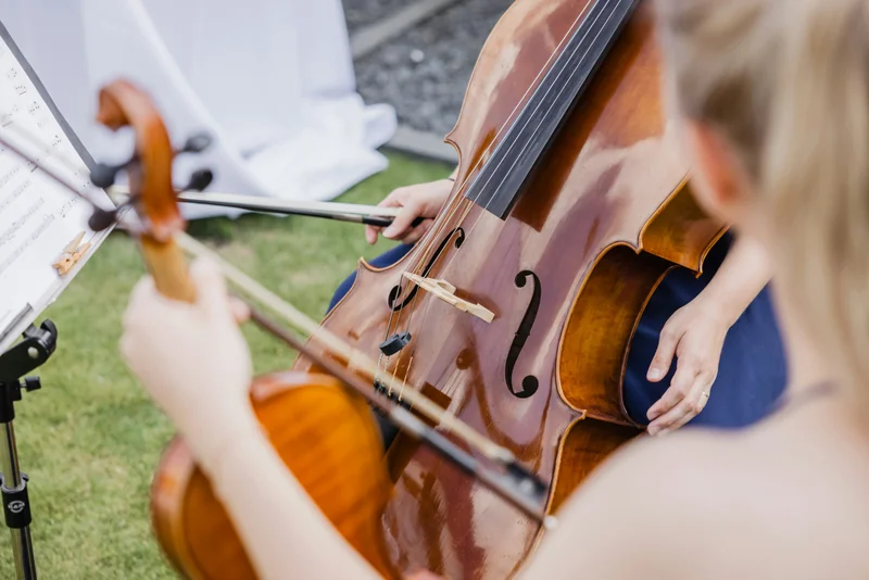 Cello zwei frauen outdoor